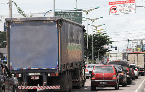 Resticao-a-caminhoes-em-manaus