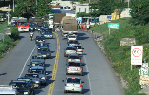 Transito-na-BR-381