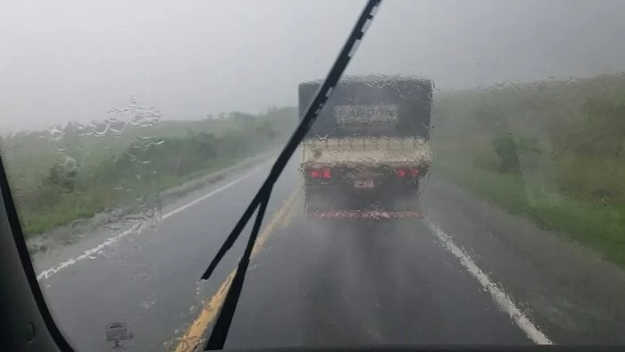Caminhão na Chuva