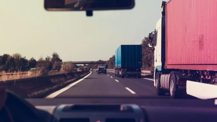 Caminhão na estrada