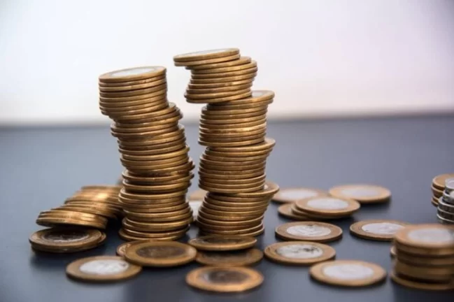 Moedas de Reais Distribuicao Impostos