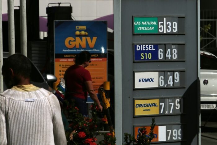 Mudanca de preços nos postos de gasolina